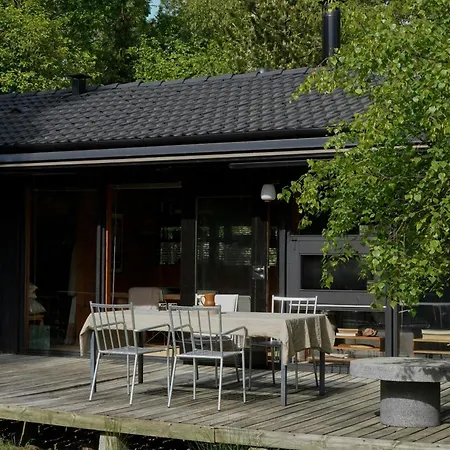 Architect-designed 70s Style House *